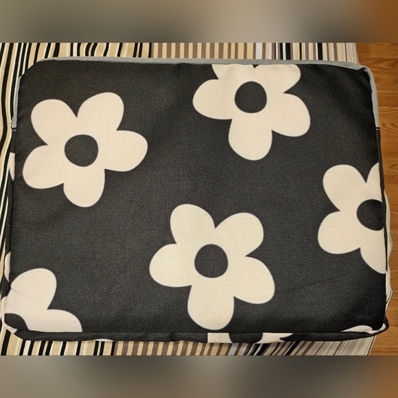 Handbags - Laptop carrier